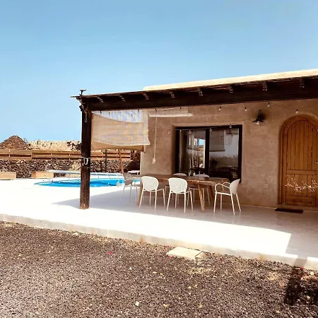 La De Pinos Villa